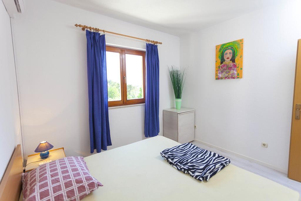 Meri Apartments - Puharic Makarska Bilik gambar