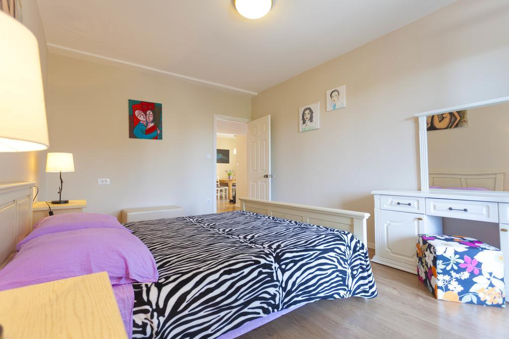 Meri Apartments - Puharic Makarska Bilik gambar
