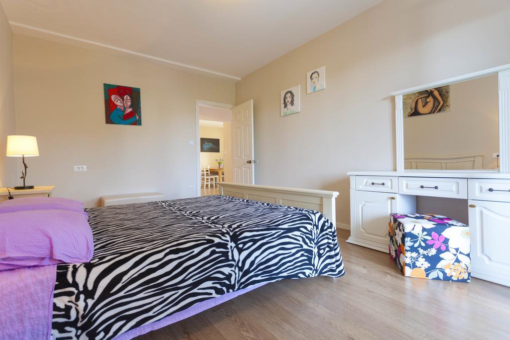 Meri Apartments - Puharic Makarska Bilik gambar